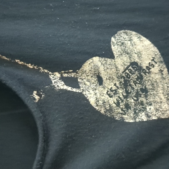 T-shirt - Picture 2 of 3